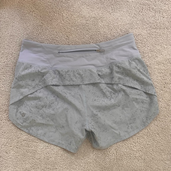 Lululemon Speed Up Mid-Rise Lined Short 4" - Picture 7 of 8